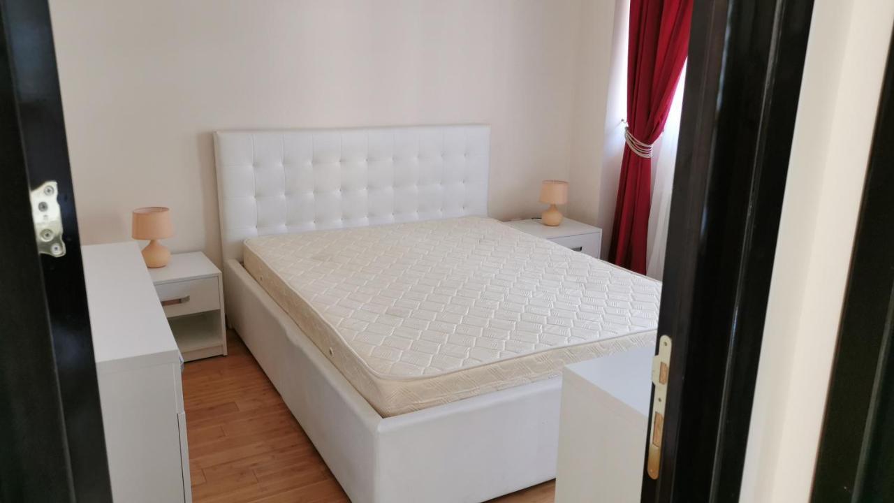 Luxurious Apartment In A Residential Complex In Copou For A Maximum Number Of 3 Persons Iasi Bagian luar foto